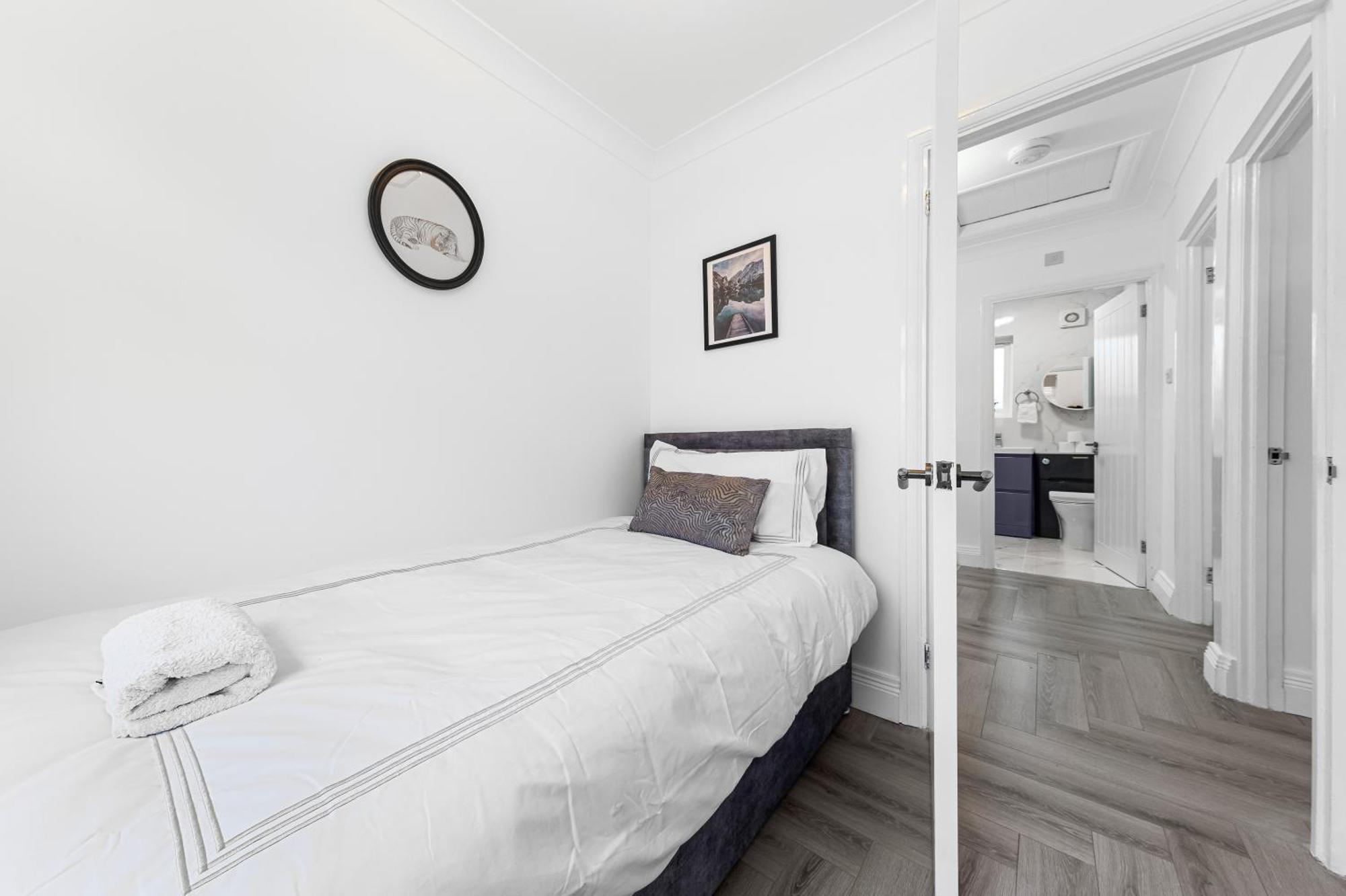 3 Bedroom House Close To Dartford Station Bagian luar foto